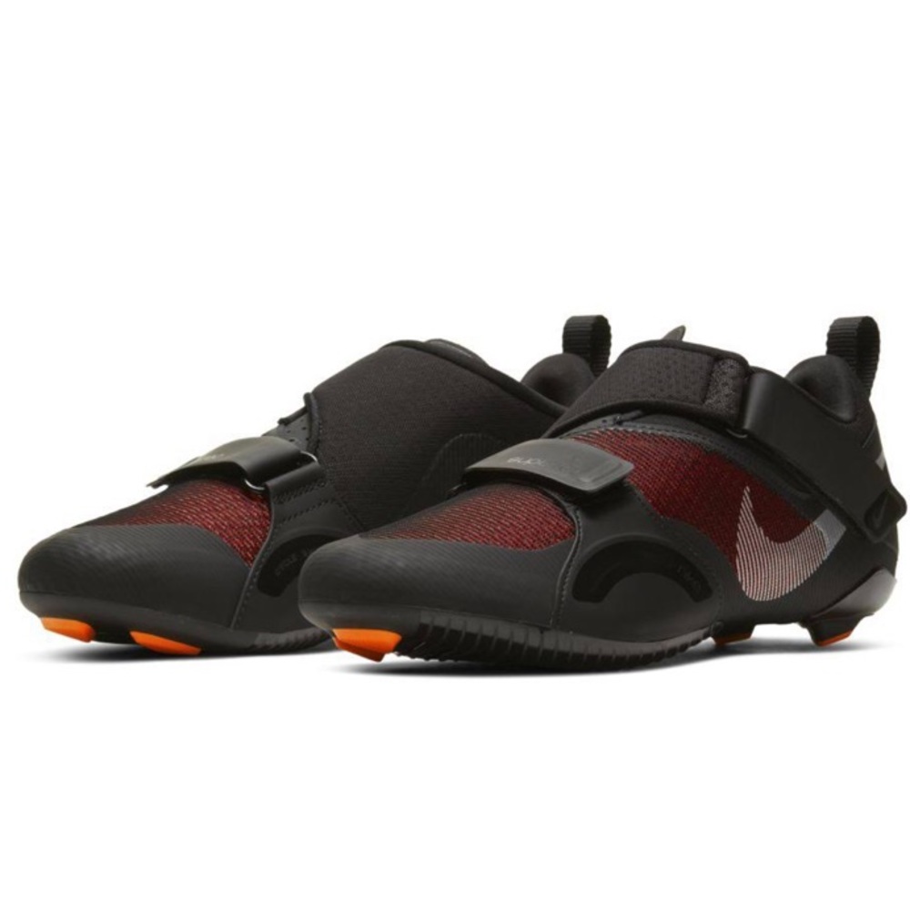 New Nike black spd indoor cycling shoes with cleats